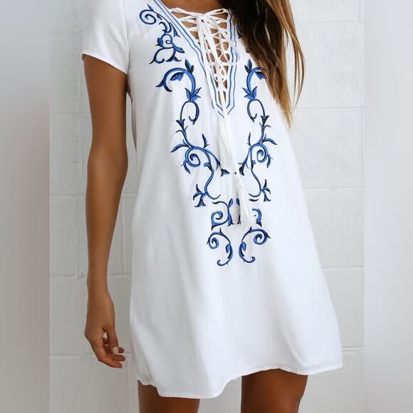 Lulu's Dresses & Skirts - Lulus down in Kokomo embroidered tunic style dress size medium new with tags